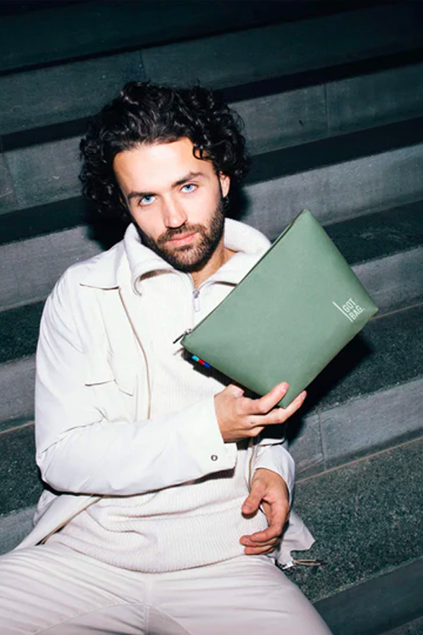 Shower Bag | Reef - Visual Media Number 1 of 3
