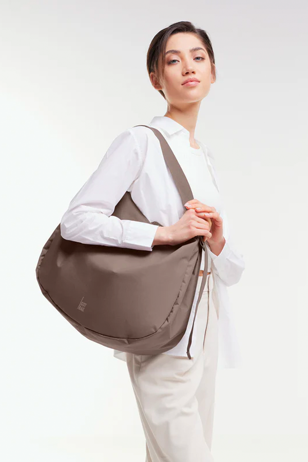 Curved Bag (Monochrome) | Oyster - Thumbnail Image Number 2 of 4