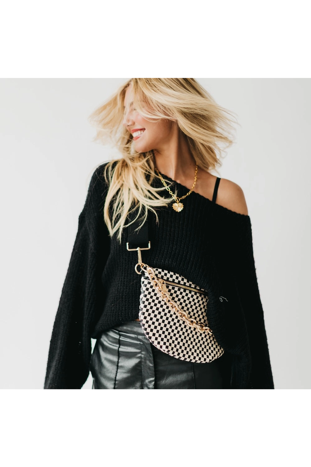 Bold Metal Chain Shoulder Strap - Visual Media Number 1 of 2