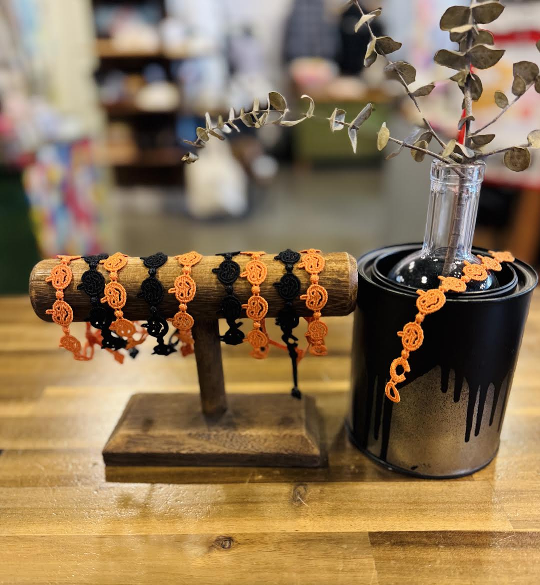 Halloween Pumpkin Bracelet | Black - Visual Media Number 1 of 1