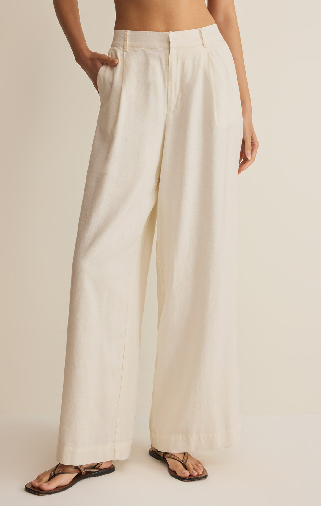 Overlook Linen Pant | Cloud - Visual Media Number 2 of 3