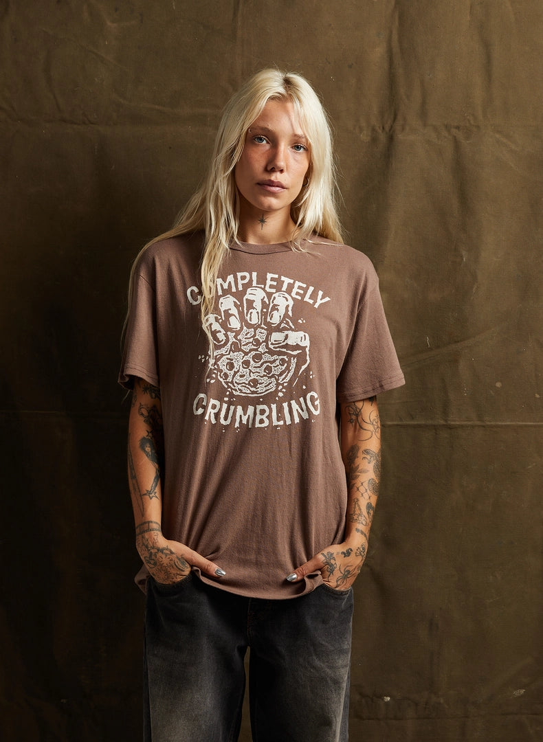 Completely Crumbling Tee | Black