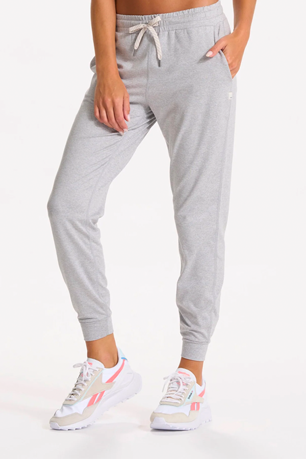 Performance Jogger Long | Pale Grey Heather - Main Image Number 2 of 4