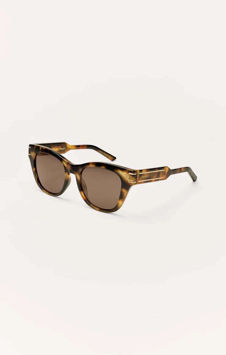 Front Row | Brown Tortoise - Visual Media Number 1 of 2