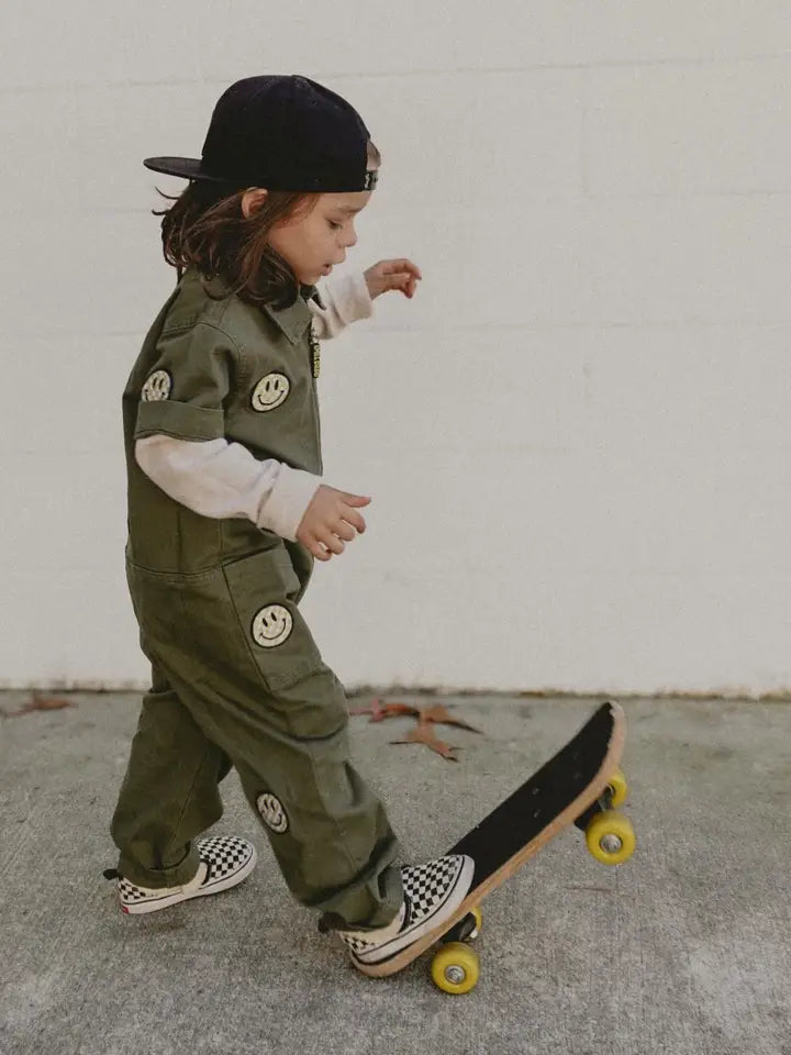 Smile Squad Mechanic Suit - Visual Media Number 2 of 3