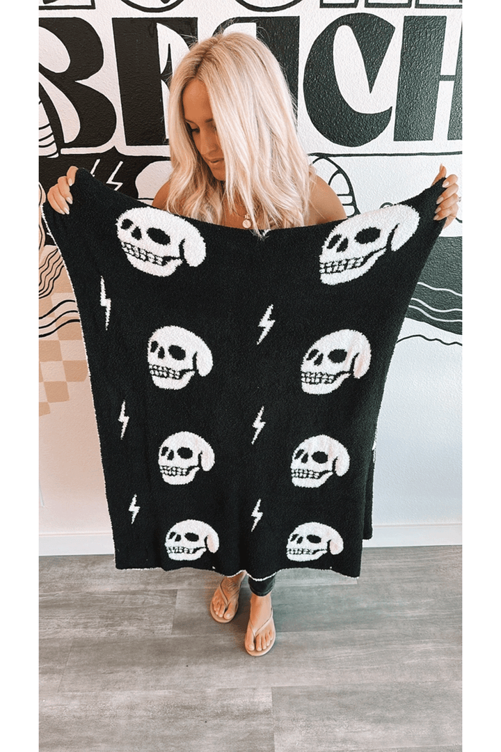 Skull &amp; Bolt Luxe Home Blanket | Black and White - Thumbnail Image Number 2 of 2
