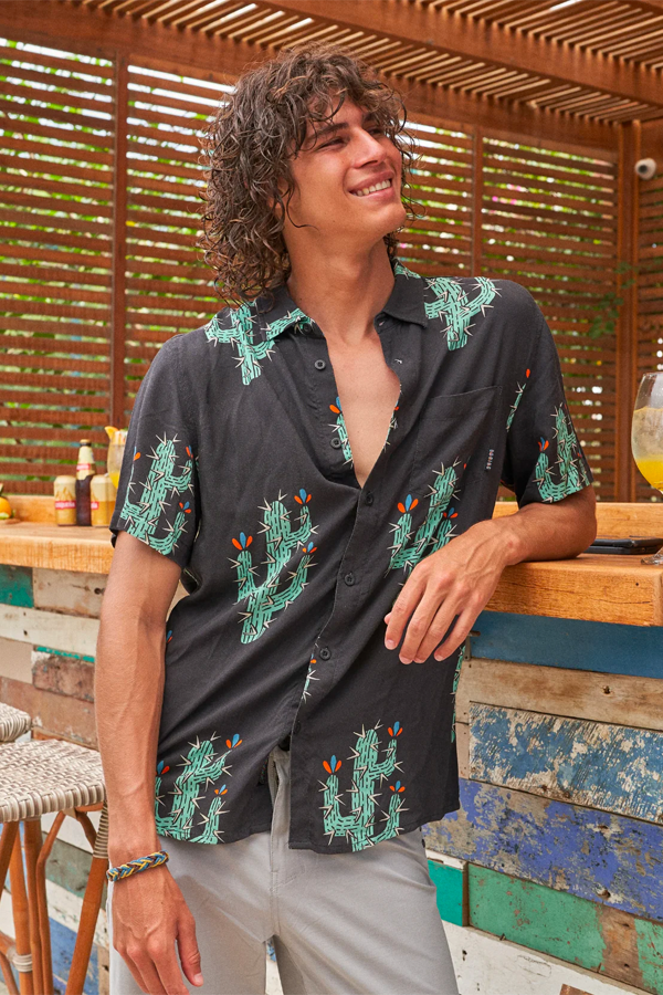 Hawaiian Shirt Outfit Ideas For Women – Bajallama