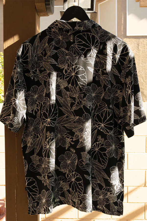 Hibiscus Resort Shirt | Black - Visual Media Number 3 of 3