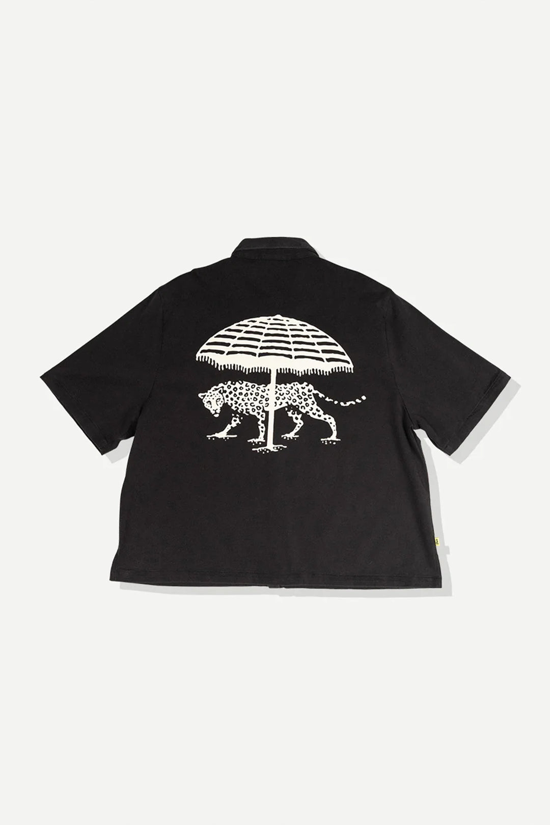 Relax Cotton Crop Buttonup | Black - Visual Media Number 2 of 3