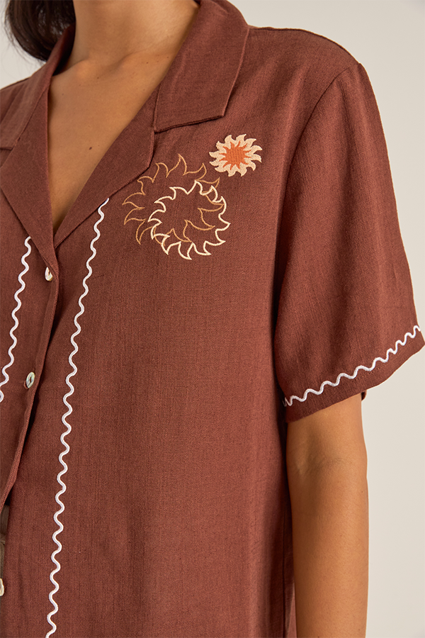 Solis Embroidered Shirt | Chocolate - Visual Media Number 2 of 3