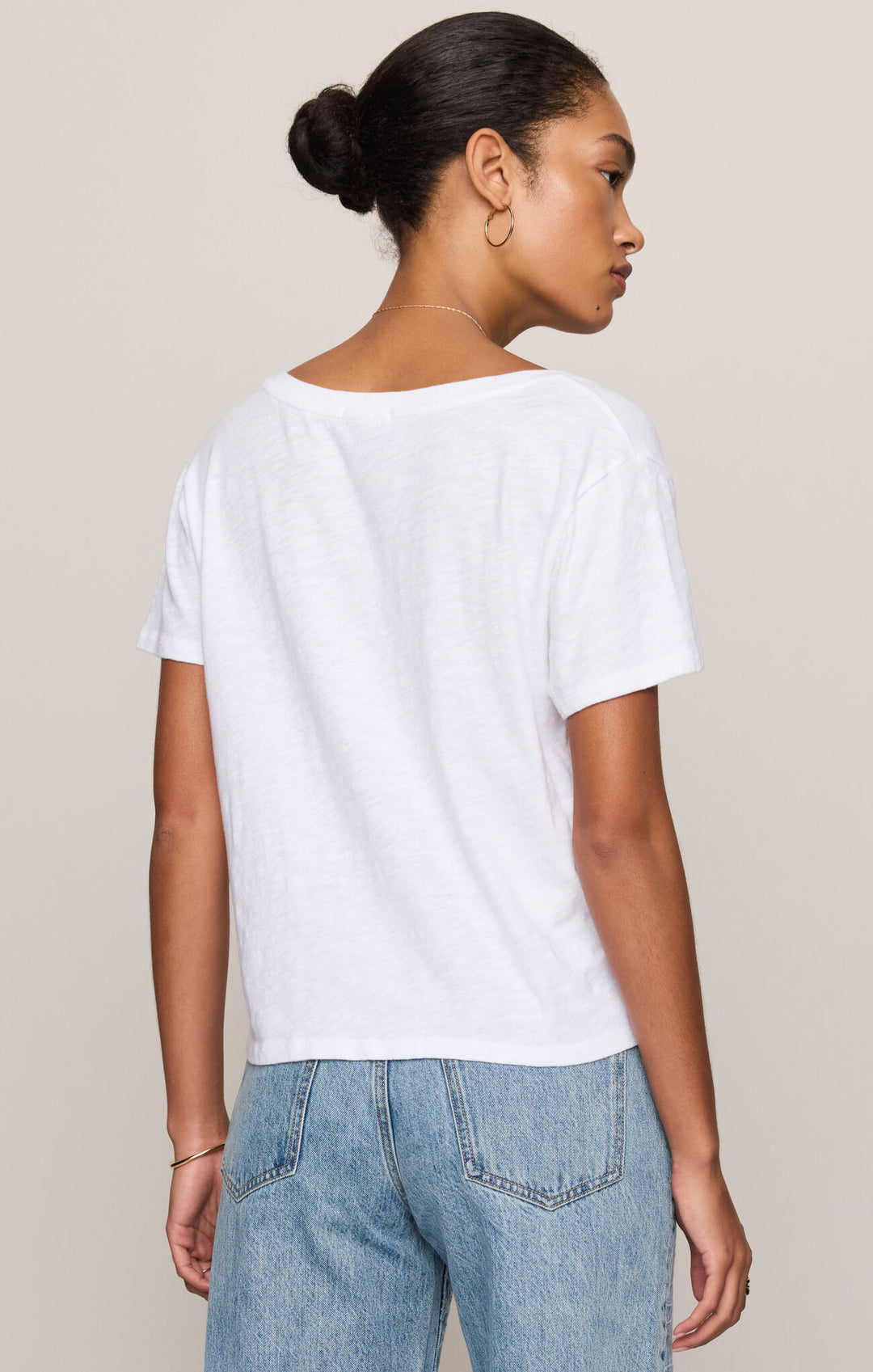 Nomad V Neck Tee | White - Visual Media Number 2 of 2